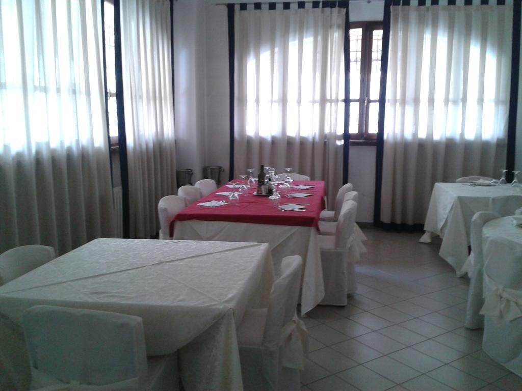 Hotel La Vela Viadana Esterno foto